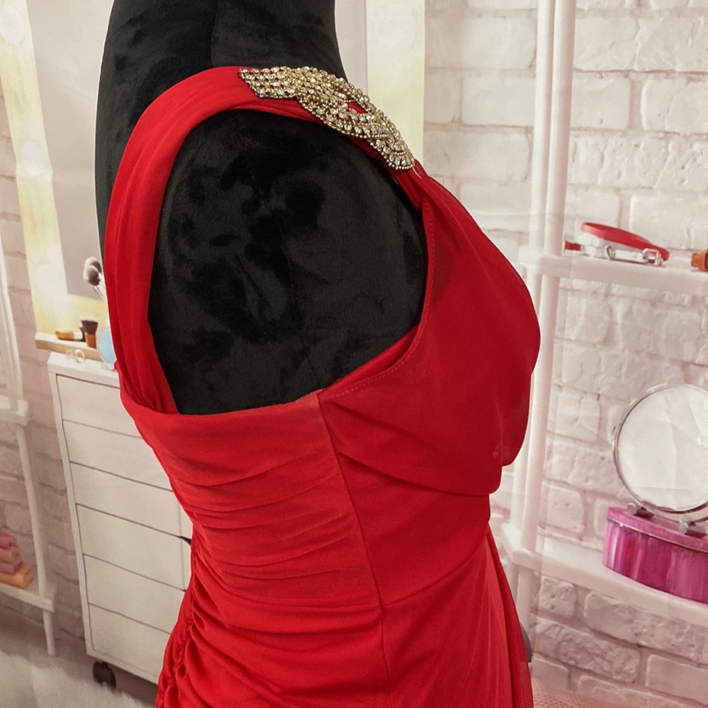 XScape Gorgeous Red Long Formal Dress Size 8 - Picture 2 of 7